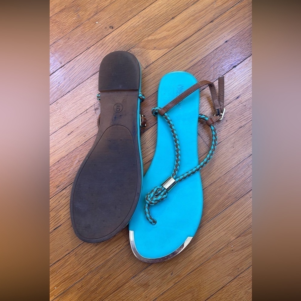 Sandals - Picture 3 of 4